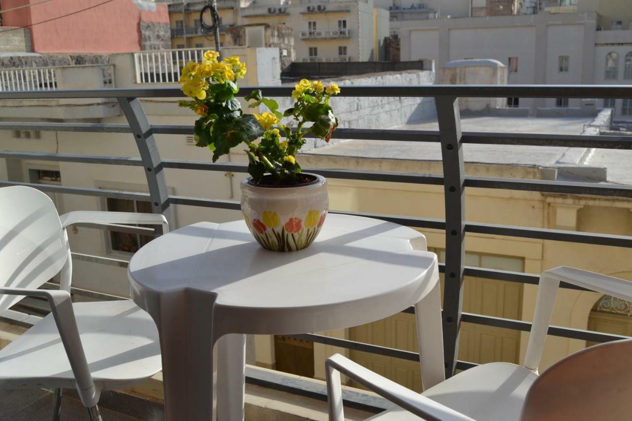 Mellieha Town Centre Bright & Spacious 3 Bedroom Apartment Exterior foto