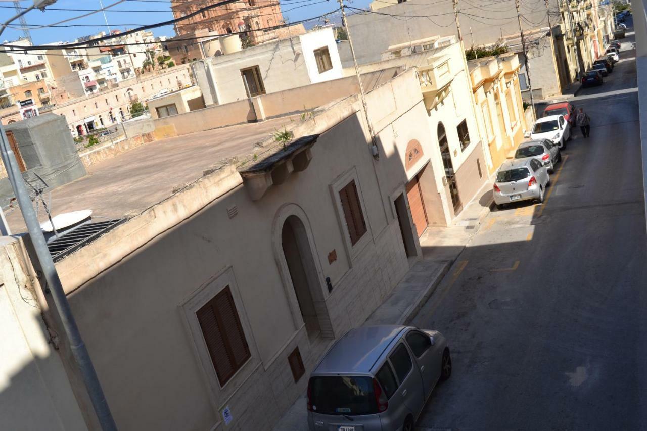 Mellieha Town Centre Bright & Spacious 3 Bedroom Apartment Exterior foto